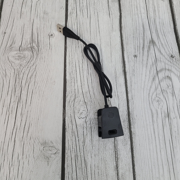 Fitbit Charge 2 - USB Charger Adapter Charge Cord - Picture 1 of 4